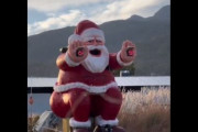 中国のサンタ、子供をトラウマにする見た目ｗｗｗ