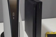 【悲報】PS5、あまりにもデカすぎて玄関で引っかかってしまう