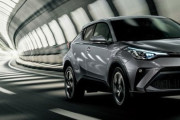 『トヨタのC-HR』とかいう発売当初はバカ売れした車ｗｗｗｗｗｗ