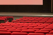 「映画館離れ」した人たちの声が・・・