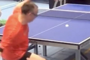 【動画】これは取れないｗｗｗ審判も称賛した卓球のトリックショット。
