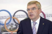 【東京五輪】韓国の反日横断幕撤去　IOCバッハ会長「対立するようなメッセージあってはならない」