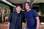 ◆画像◆乾貴士、バルサのレジェンド、カルロス・プジョールと会う