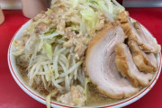 二郎｢麺ドーン！野菜ドーン！豚ドカーン！800円！｣蕎麦｢麺ﾁｮｺｰﾝ、1200円｣