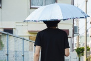 「男性の日傘」どう思う？　8割の男性が肯定的　「紫外線が気になる」と6割以上が回答