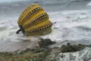 【動画】 瀬戸内海・直島のシンボルのカボチャ、台風で流され割れる