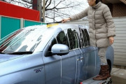車の洗車って一般的に自分でやるものなの？