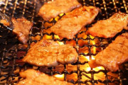 ３大一緒に焼肉食っててウザイやつ 「人の育てた肉を横取りする奴」 「肉を一度に大量に焼く奴」