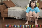 【画像】めっちゃかわいい女の子がドミノ倒ししてるｗｗｗｗ