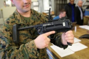アメリカ海兵隊、陸軍に続き新型グレネードランチャーM320を習熟訓練中！