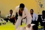 【動画】アフリカ柔術選手権の試合の様子が怖すぎる・・・