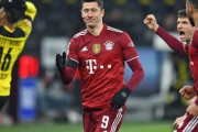 バイエルン、ドルトムントとの打ち合いに3-2勝利！レバンドフスキが2得点し首位キープ