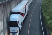 【凄い】ツインリンクもてぎを走るトラックの素晴らしすぎる技術が話題に！
