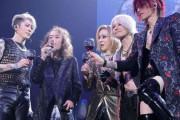THE LAST ROCKSTARSの日米ツアー東京公演にPATAがサプライズ登場 YOSHIKIが涙声「集まってよかったなって…」