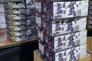 【悲報】バンダイが問屋を牽制した途端　小売店にガンプラが大量入荷される