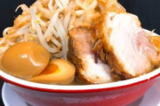 東に住んでる方々はこういうラーメン食べはるんですか？