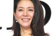 【画像】小泉今日子さん、セクシーすぎるほぼヌード写真公開！！　「美しい」「59歳とは思えない健康美」