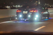 走行中にチカチカしてアホみたいに眩しい改造車オーナー「人殺したわけじゃないからやめない」