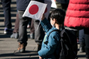 外国人「日本の出生数、19世紀以来の低さというヤバい事態に…」