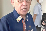 スティルス共産党　〜　玉城デニー氏、政党の推薦を受けない考え　沖縄県知事選