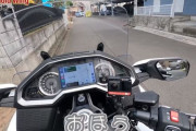 韓国人「バイクに乗る可愛い寿司女がこちら」
