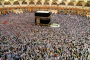 【酷暑】イスラム教の聖地メッカの大巡礼、暑すぎて死者900人超、行方不明者1400人に