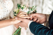マッチングアプリで結婚したけど何か質問ある？