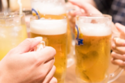 飲み会とかで年齢の話で盛り上がるのが全く面白いと思えない。