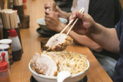 【Z世代】馬鹿がラーメン屋のタレを直飲みして炎上ｗｗｗｗｗ