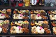 韓国人「日本で“1000円おまかせ弁当”が爆売れしてるらしい…」→「内容が想像以上だった（ﾌﾞﾙﾌﾞﾙ…」