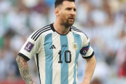 アルゼンチン代表・メッシ選手、W杯の試合で「一番歩いてる選手」だと判明！ ほとんど走らなくても大活躍