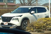 日産、新型「エクストレイル」日本発売間近か？