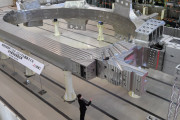 【ITER】核融合実験炉用の３００トン巨大コイル初号機完成　三菱重工が初公開