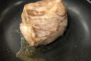 【衝撃超塊肉】極厚のステーキ焼いたったwwwwwwww（画像あり）