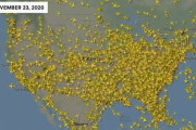 アメリカ人、感謝祭を過ごすために飛行機で大量に移動しまくる