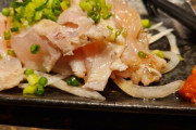 外国人「宮崎の鶏肉の刺し身はオススメだから食べてほしい」