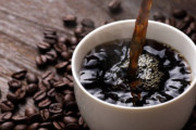 コーヒーのカフェイン、心臓病などのリスクを3%ほど低下させる