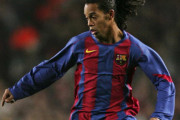 【海外サッカー】逮捕のロナウジーニョ、凋落の始まりはバルサ退団？　激動のキャリアをスペイン紙回顧