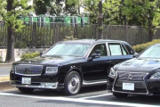 【速報】安倍が乗る「総理大臣専用車」　2015年から使用のレクサスLS600hLから、新型トヨタ・センチュリーに変更