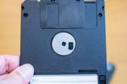 【若者にクイズ！】フロッピーディスク（2HD）の容量はいくつでしょうか？