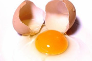 レシピ「卵黄を乗せたら完成です」ワイ「ん…？卵白はどうするんや？」