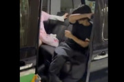 ナンパ配信者さん、ナンパした女の彼氏が突然来てボコられるｗｗ「警察よんでえええええええ」
