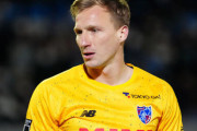 「英雄になった」　Jリーグ助っ人GKの“超絶セーブ”に海外メディア驚き、「完璧だった」と好守連発シーン絶賛