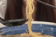 【画像】ラーメン食う時だけめちゃくちゃブスになる女の子ｗｗ 衝撃動画