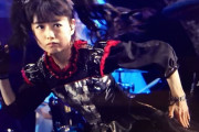 公共の場や車の中でBABYMETALの曲に合わせて踊らずにはいられなくなる　【海外の反応】