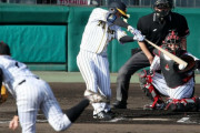 阪神近本光司が実戦復帰で中前打！　梅野隆太郎も久々の実戦／練習試合