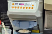 韓国人「日本の飲食店で見た衝撃の設備、まさかこんな機能とは」→「ご飯の量がミリ単位…（ﾌﾞﾙﾌﾞﾙ」