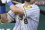 佐藤輝明さん、わずか63試合目でどんでんと二岡の1年目18HRに並んでしまう