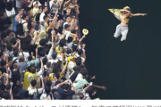 【野球】阪神優勝　道頓堀に飛び込み続出、対策に苦慮…　川にプールを浮かべる案を検討も断念　横山市長「川幅が狭く、実現は難しい」