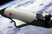 軌道上で「謎の物体」を放出した中国のシャトル型無人宇宙船！